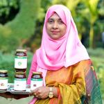 আচার বিক্রি করে মাসে আয় ১ লাখ, স্বাবলম্বী তছলিমা - Chief TV