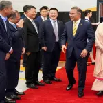 বেইজিংয়ে পৌঁছেছেন প্রধানমন্ত্রী তারেক রহমান, দেওয়া হলো লাল গালিচা সংবর্ধনা - Chief TV
