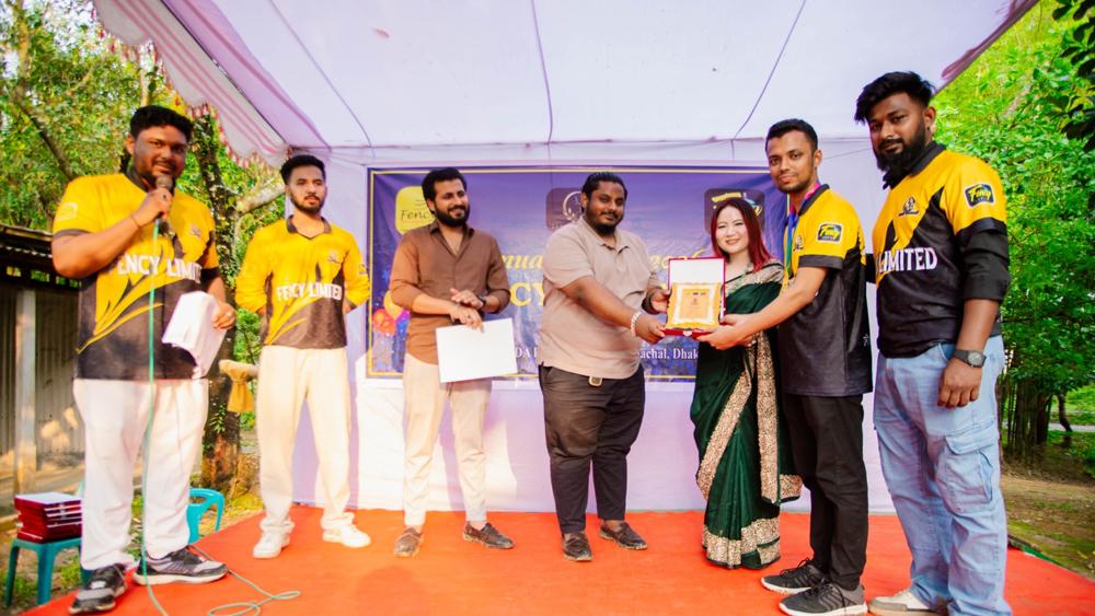 আনন্দ আয়োজনে এক হলো ফেন্সি লিমিটেড পরিবার - 1Chief TV