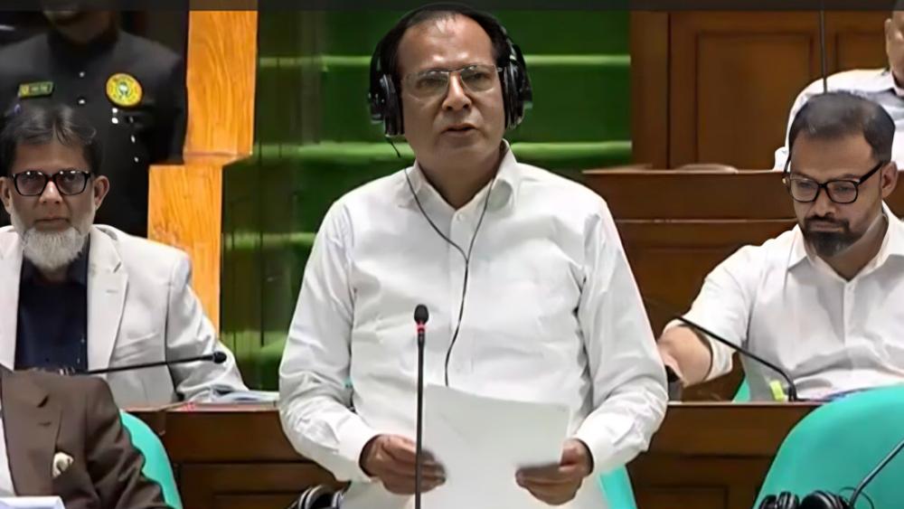 বজ্রপাত থেকে বাঁচতে সাইরেন বসানোর পরিকল্পনা করছে সরকার - Chief TV