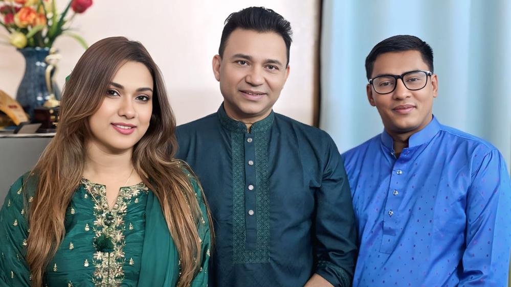 ডি এ তায়েব ফ্যান ক্লাবের সাধারণ সম্পাদক পদে অপু চৌধুরীর হ্যাটট্রিক - Chief TV