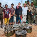 হরিণ শিকারের দায়ে কুখ্যাত চক্রের ৪ সদস্য আটক - Chief TV