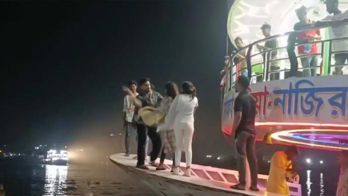 লঞ্চে তরুণীকে মারধরের ঘটনায় নেহালসহ ২৫ জনের বিরুদ্ধে মামলা - Chief TV