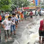 টানা বৃষ্টিতে গুলশান লিংক রোডে ধস, চরম ভোগান্তি - Chief TV