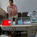 পানি ভেবে অ্যাসিড পান, ভারতে তরুণী গুরুতর অসুস্থ - Chief TV