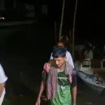 পদ্মায় স্পিডবোটে ডাকাতি: যাত্রীকে কুপিয়ে ইঞ্জিন ও টাকা লুট - Chief TV