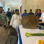 ফরিদপুরে ফুল দিয়ে বরণ করে অস্ত্র জমা - Chief TV