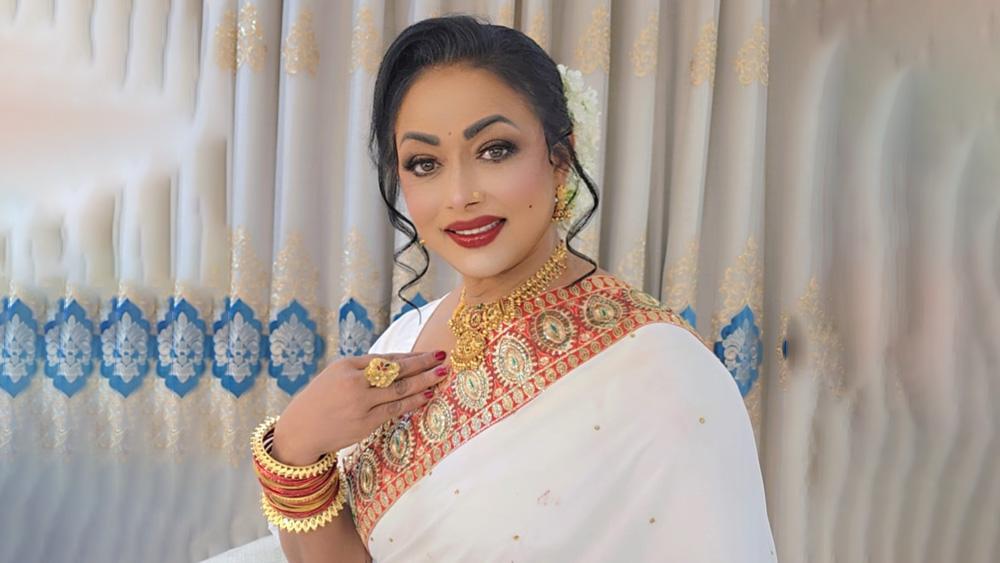 জন্মদিনে কাছের মানুষদের সঙ্গেই সময় কাটাবেন রোজিনা - Chief TV