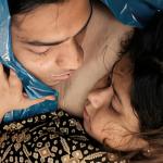 কাস্টমস কর্মকর্তার লাশে স্ত্রীর শেষ আলিঙ্গন - Chief TV