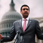 ইরান ইস্যুতে ট্রাম্পের বিরুদ্ধে আইনি পদক্ষেপের হুঁশিয়ারি দিলেন রো খান্না - chief tv