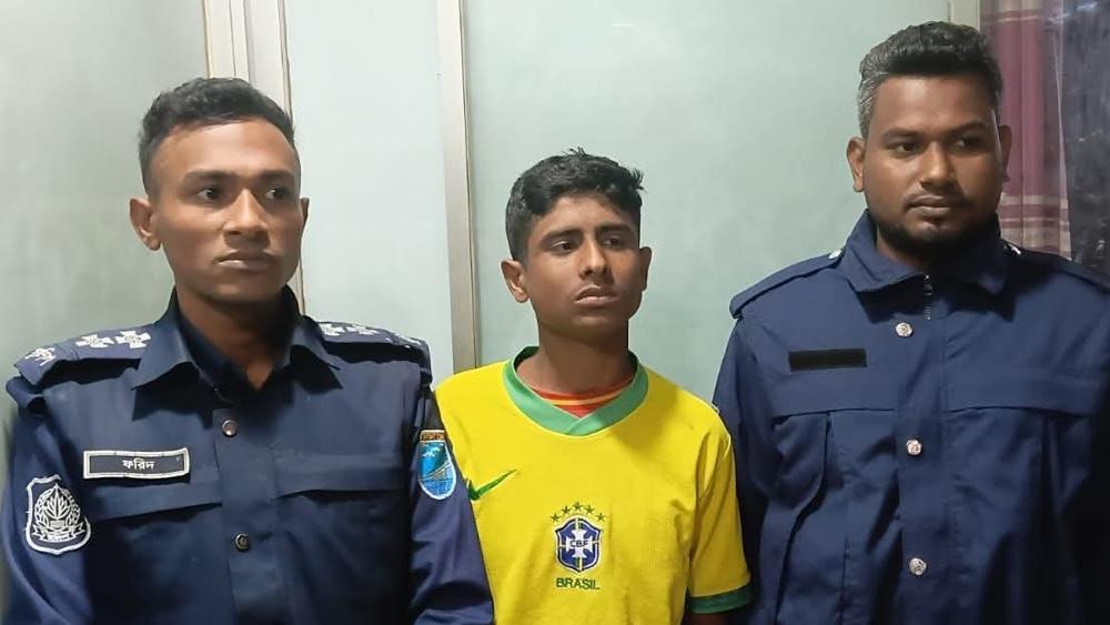 কিশোরগঞ্জের কটিয়াদীতে চাচিকে ধর্ষণের অভিযোগে গ্রেপ্তার - Chief TV