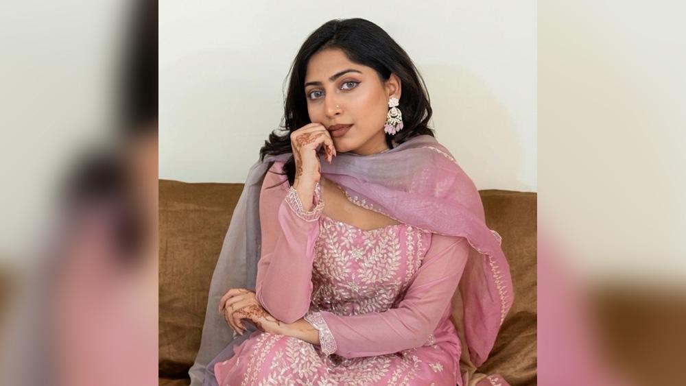 লাক্স সুপারস্টার থেকে গ্ল্যামার জগতে পথচলা-কনক মিমের স্বপ্নযাত্রা - 1Chief TV