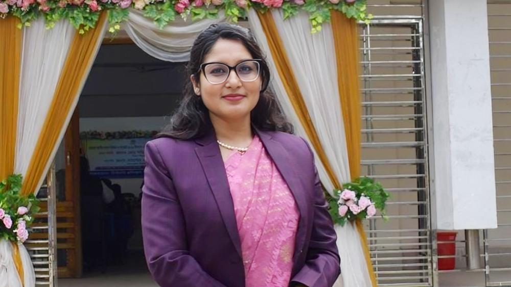 মাঠ প্রশাসনে অকুতোভয় ইউএনও লাক্স সুন্দরী তানজিমা সোহানিয়া - Chief TV