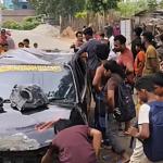 মেহেরপুরে নিয়ন্ত্রণ হারিয়ে মাদকবাহী প্রাইভেট কার দেওয়াল ভেঙ্গে বাড়ির ভিতরে  ঢুকে পড়ল - Chief TV