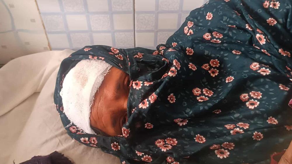 বাউফলে ডাকাতি করতে ব্যর্থ হয়ে স্কুলশিক্ষক ও কন্যাকে কুপিয়ে জখম - Chief TV