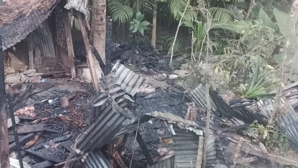 বাউফলে রাতে আঁধারে দুর্বৃত্তদের আগুন - Chief TV