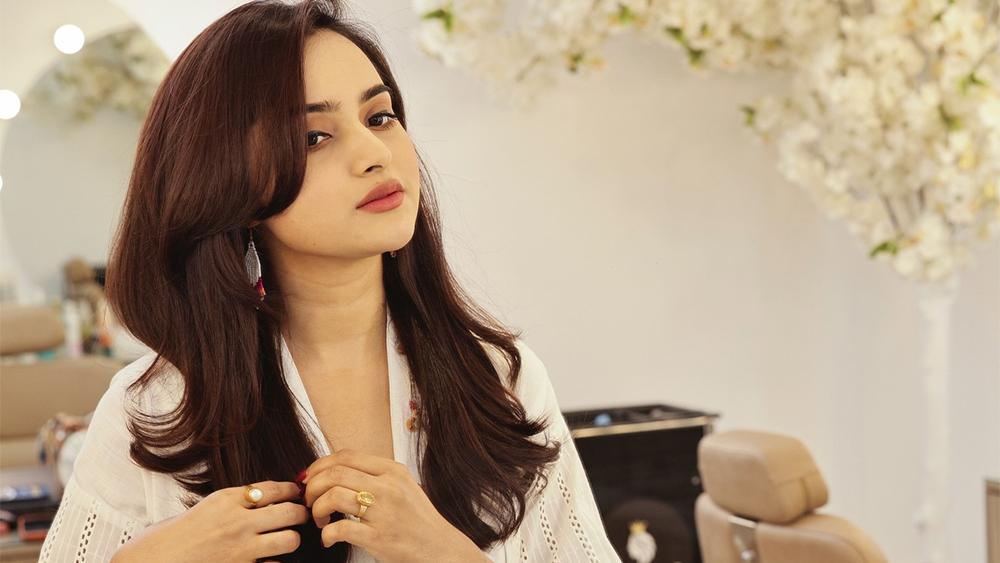 চেনা যায় এই অভিনেত্রীকে