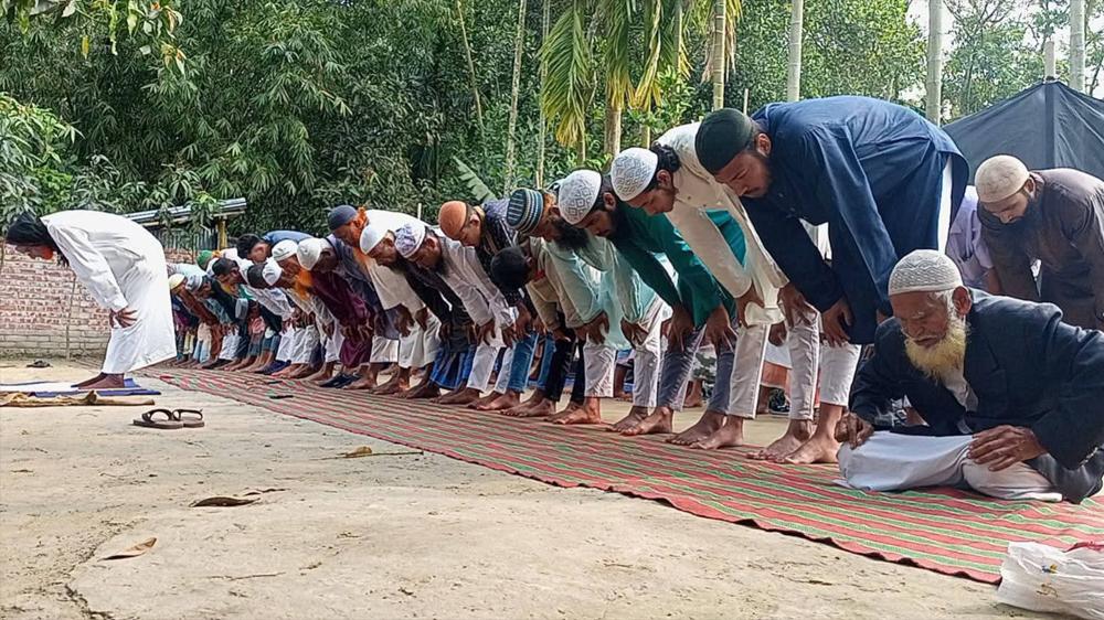 গাইবান্ধায় সৌদি আরবের সঙ্গে মিল রেখে ঈদ উদযাপন - Chief TV