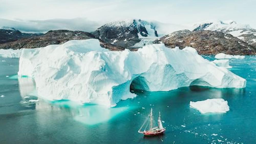 গ্রিনল্যান্ড নিয়ে ট্রাম্পের শুল্ক-হুমকি - Chief TV