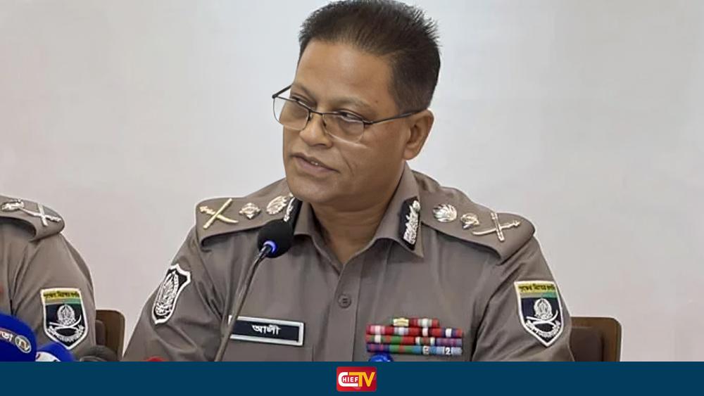 হাদির হত্যাকারীকে অচিরেই দেশে আনা হবে: আইজিপি - Chief TV