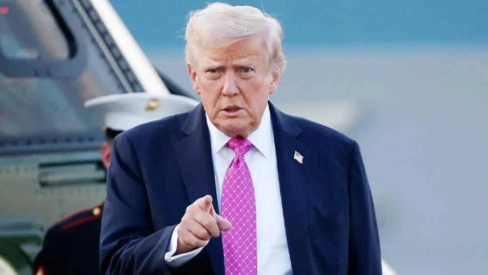 ইরানে কঠোর পদক্ষেপ নেওয়ার হুঁশিয়ারি ট্রাম্পের - Chief TV