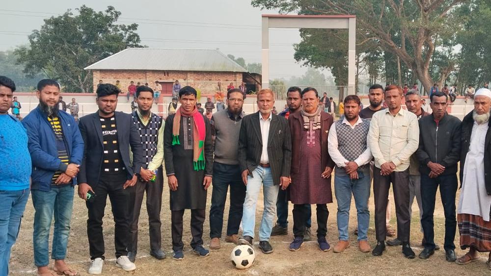 জিয়া স্মৃতি ফুটবল টুর্নামেন্টের তৃতীয় ম্যাচে বিজয়ী নয়মাইল - Chief TV