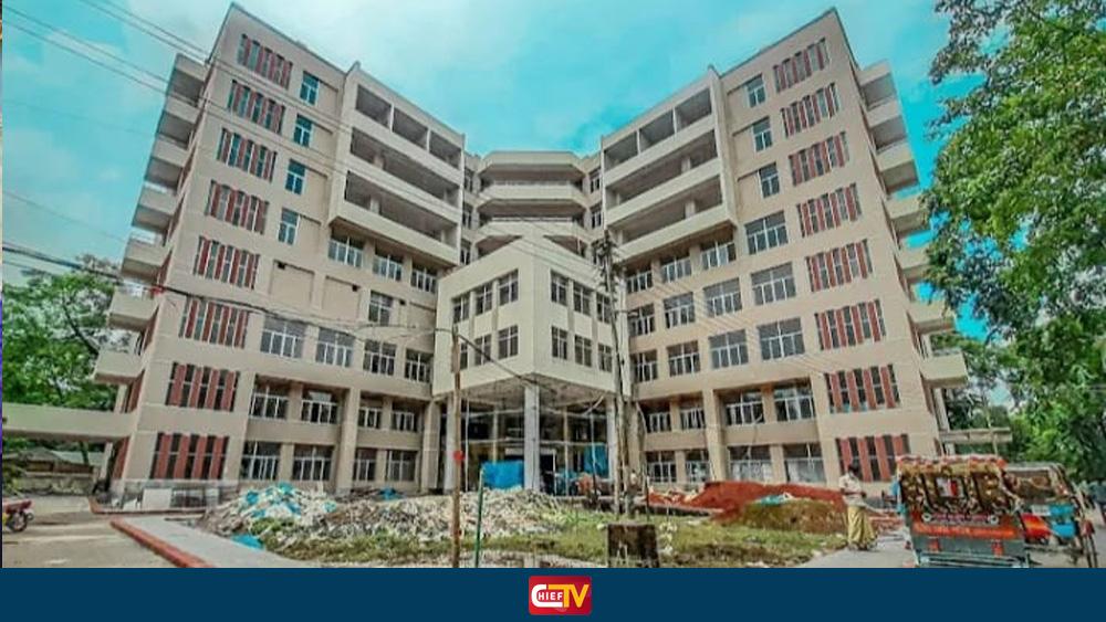 জনবল সংকটে ধুঁকছে লালমনিরহাট ২৫০ শয্যা হাসপাতাল: চিকিৎসা সেবায় চরম বিপর্যয় - Chief TV