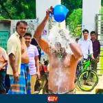 জয়পুরহাটের পাঁচবিবিতে দুধ দিয়ে গোসল করে অনলাইন জুয়া ছাড়ার প্রতিজ্ঞা এক যুবকের - Chief TV