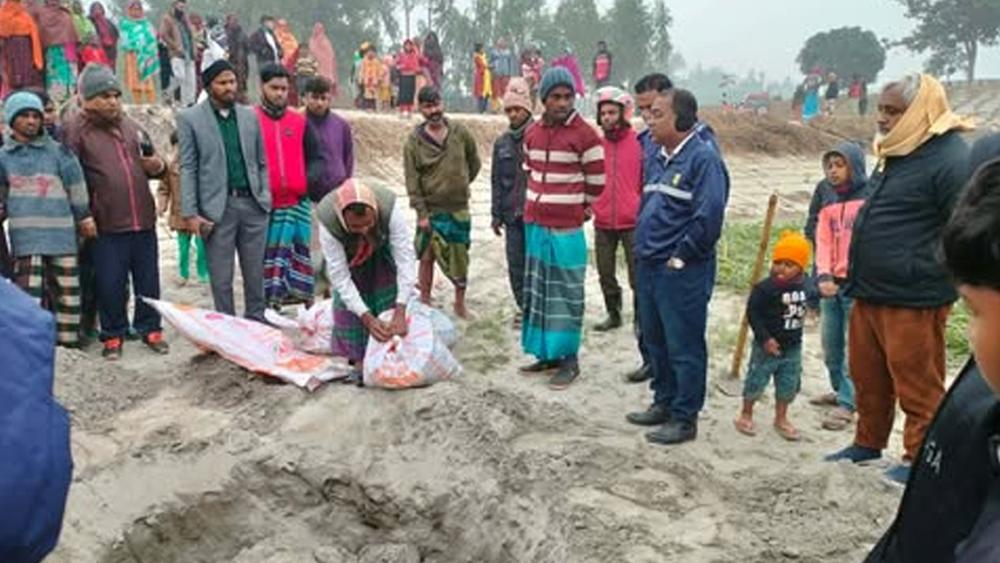 কাজিপুরে ঘোড়ার মাংস জব্দ ও অর্থদন্ড - Chief TV