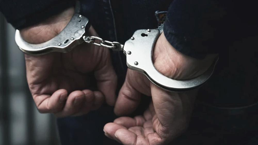 খুলনায় বিলুপ্ত ইহুদি বাহিনীর সদস্য আটক - Chief TV