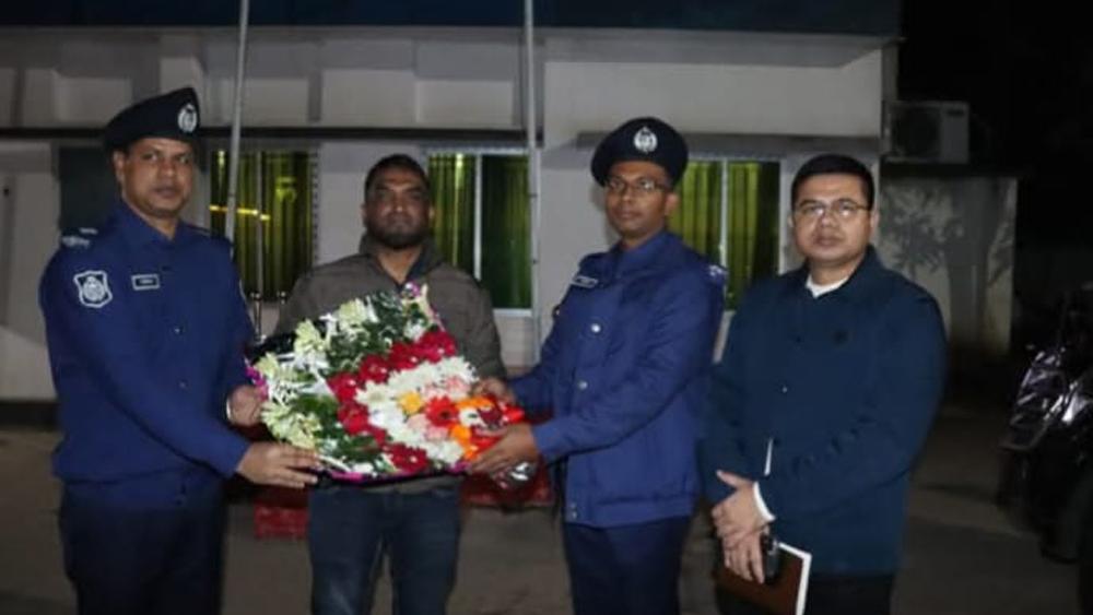 শাহজাদপুর থানা পরিদর্শন করলেন নবাগত পুলিশ সুপার
