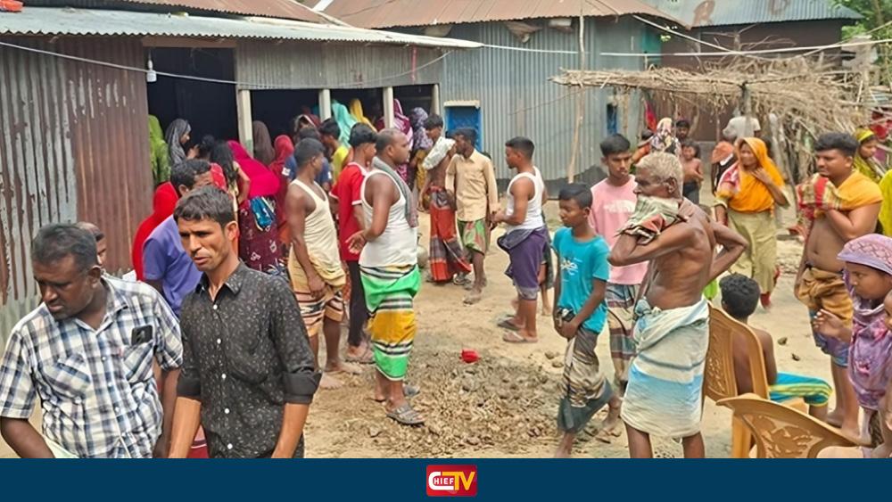 শাহজাদপুরে ৫ বছরের ভাতিজাকে কুপিয়ে হত্যার অভিযোগ চাচাদের বিরুদ্ধে - Chief TV