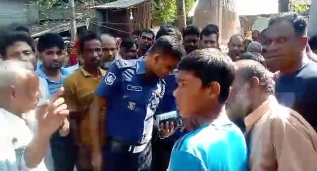 পরকীয়ার জেরে স্বামী হত্যার- Chief TV