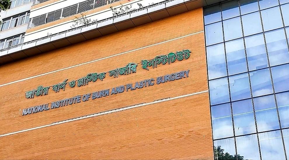 ট্রান্সফর্মার বিস্ফোরণে দগ্ধ ৮ মাদ্রাসাছাত্রী- Chief TV