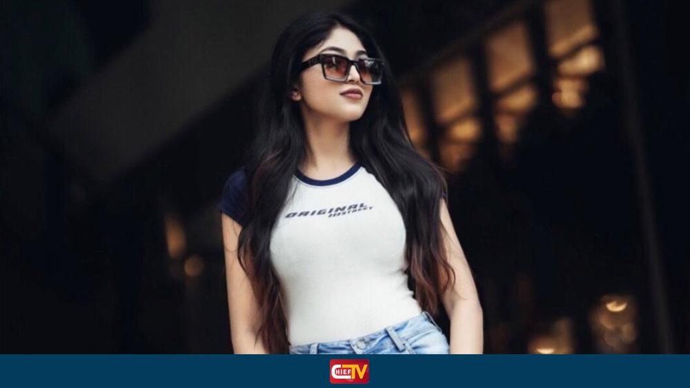 শিরোপা নয়, মানুষের হৃদয়ে ঠাঁই করে নিয়েছেন ইউম্না এক আত্মপ্রত্যয়ী তরুণীর গল্প - 2Chief TV