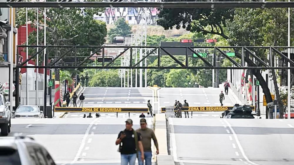 ভেনেজুয়েলায় প্রেসিডেন্ট প্রাসাদের কাছে আবারও গোলাগুলি - Chief TV