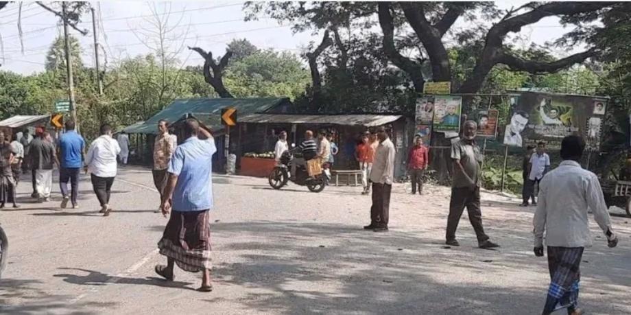 আক্কেলপুর  বিএনপির মনোনয়ন নিয়ে দুই পক্ষের মধ্যে সং-ঘর্ষে দুজন আ-হ-ত হয়েছে।- Chief TV