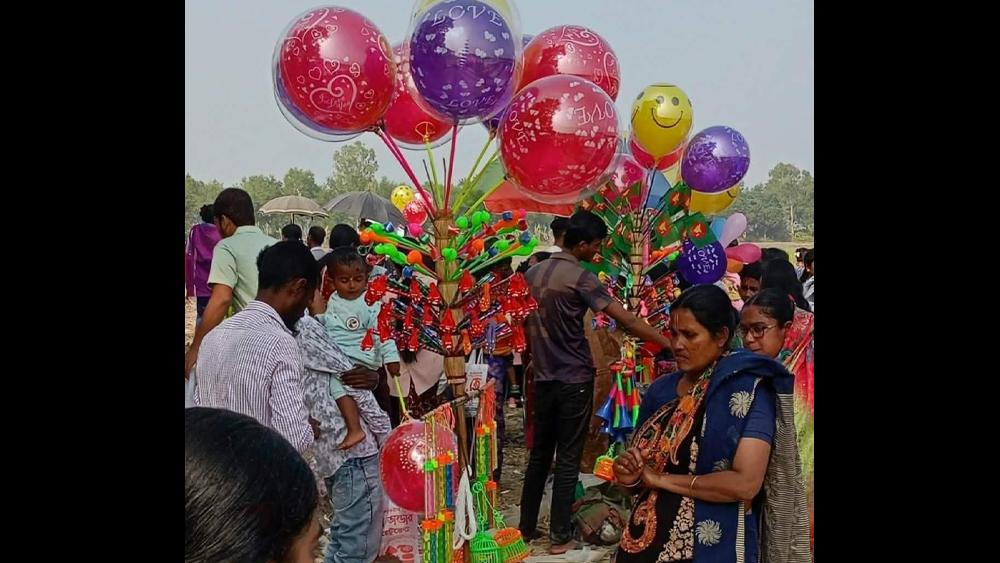 নওগাঁর মহাদেবপুরে শতবর্ষী ঐতিহ্যবাহী হিন্দু বাঘা মেলা অনুষ্ঠিত - Chief TV