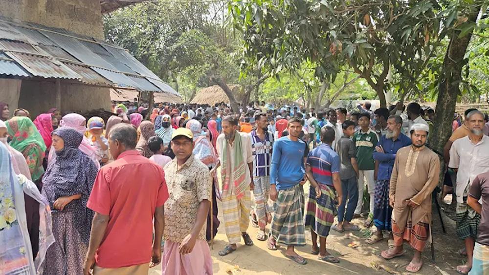 নওগাঁয় একই পরিবারের ৪ জন খুন, বেরিয়ে এলো চাঞ্চল্যকর তথ্য - Chief TV