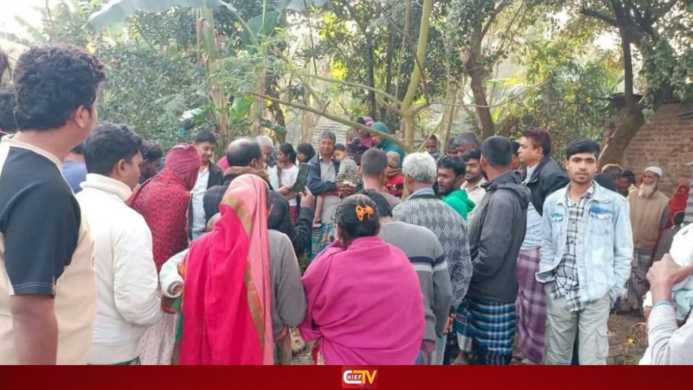 নওগাঁয় খাসি বলে কুকুরের মাংস বিক্রির চেষ্টা - Chief TV