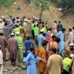 খাইবার পাখতুনখাওয়ায় প্রচণ্ড ঝড়-বৃষ্টিতে ৭ জনের মৃত্যু, আহত ৩৩ - Chief TV