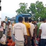 বিশ্ববিদ্যালয়ের বাসের ধাক্কায় অটোচালক নিহত, সড়ক অবরোধ - Chief TV