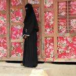 প্রেমিক নাহিদের বাড়িতে বিয়ের দাবিতে ১৪ বছরের কিশোরীর অনশন - Chief TV