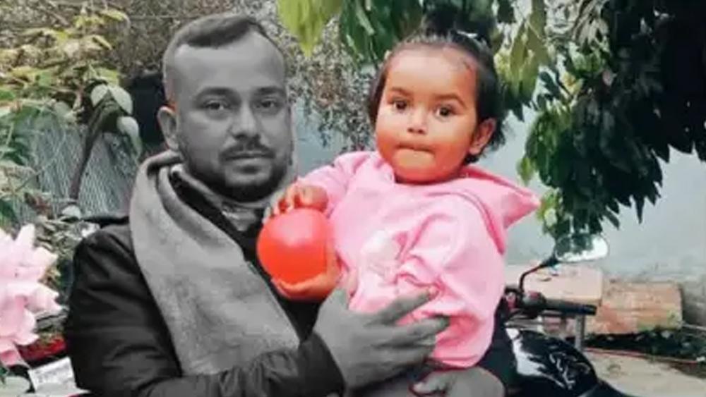 রাজবাড়ীতে বজ্রপাতে প্রাণ গেল বাবার, কোল থেকে ছিটকে প্রাণে বাঁচল মেয়ে - Chief TV