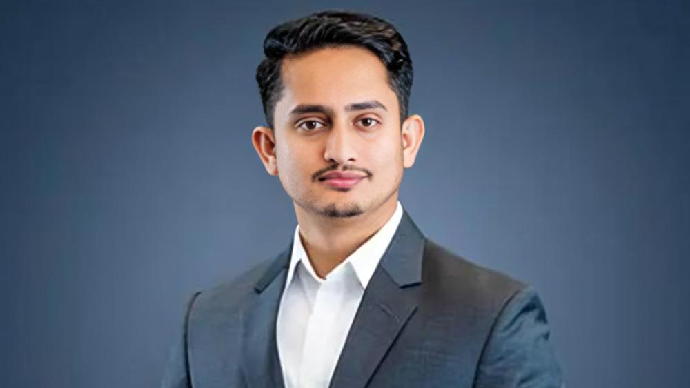 সাবেক সিইসির গলায় জুতার মালা পরা ছবিটা বেডরুমে টাঙিয়ে রাখুন: ইসিকে সারজিস - Chief TV