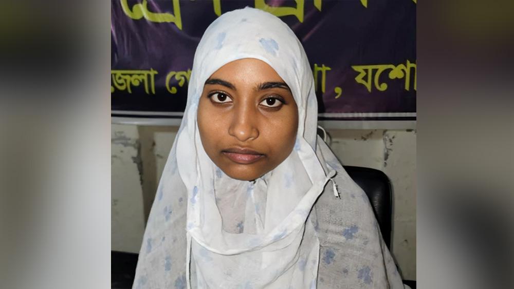 শাশুড়িকে চাপাতি দিয়ে জবাই, পুত্রবধূ আটক - Chief TV