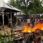 লালমনিরহাটে শিশুর বস্তাবন্দী লাশ উদ্ধার, জনতার অগ্নিসংযোগ-ভাঙচুর - Chief TV