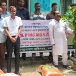 কাজিপুরে কৃষকেরা পেলেন গাছের চারা, জৈবসার ও বাঁশের খুঁটি - Chief TV