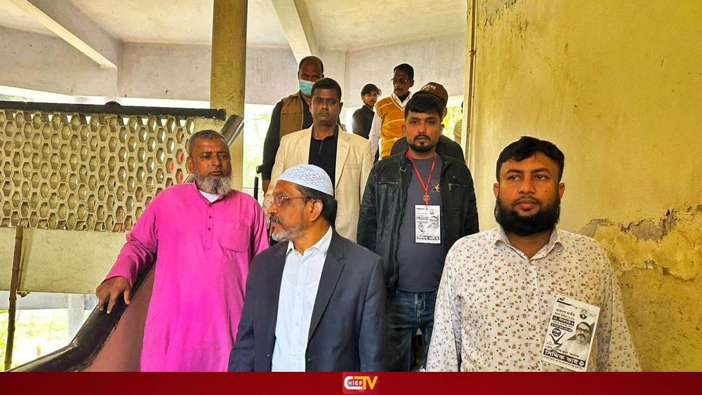সকালেই ভোটাধিকার প্রয়োগ করেছেন জাপা প্রার্থী সিদ্দিকুল আলম সিদ্দিক - Chief TV